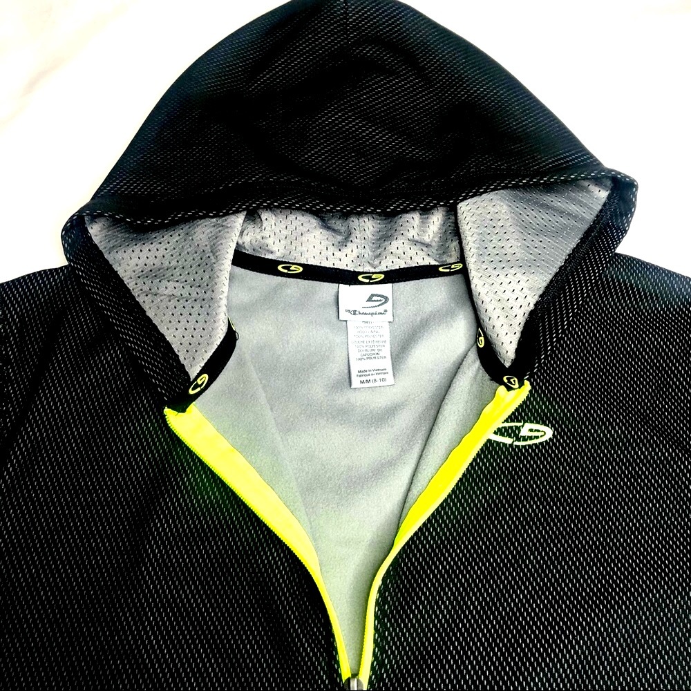 Champion Boys Black 2 Pocket Hoodie Sz Med. 8-10